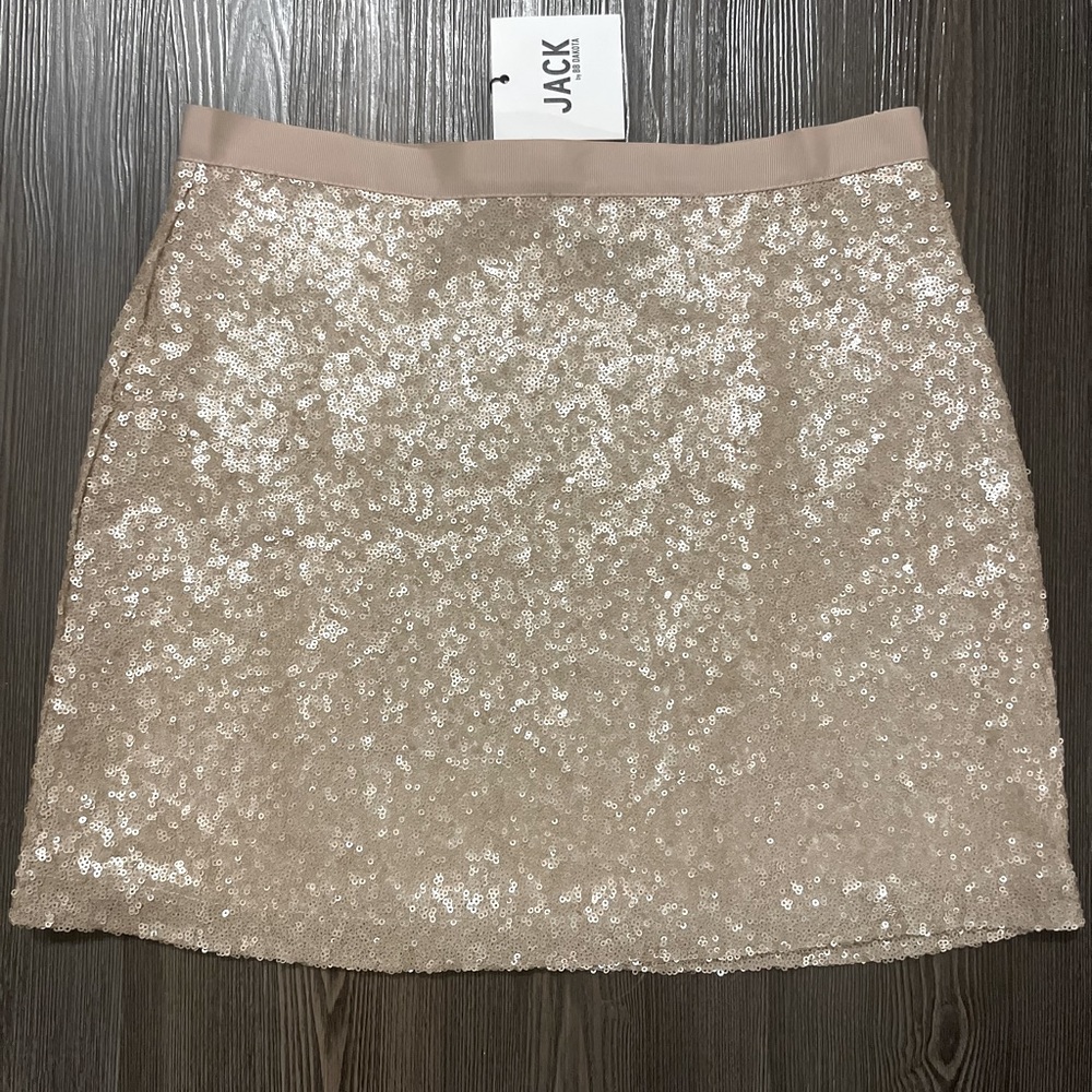 BB Dakota Matte Gold sequin mini skirt 💛